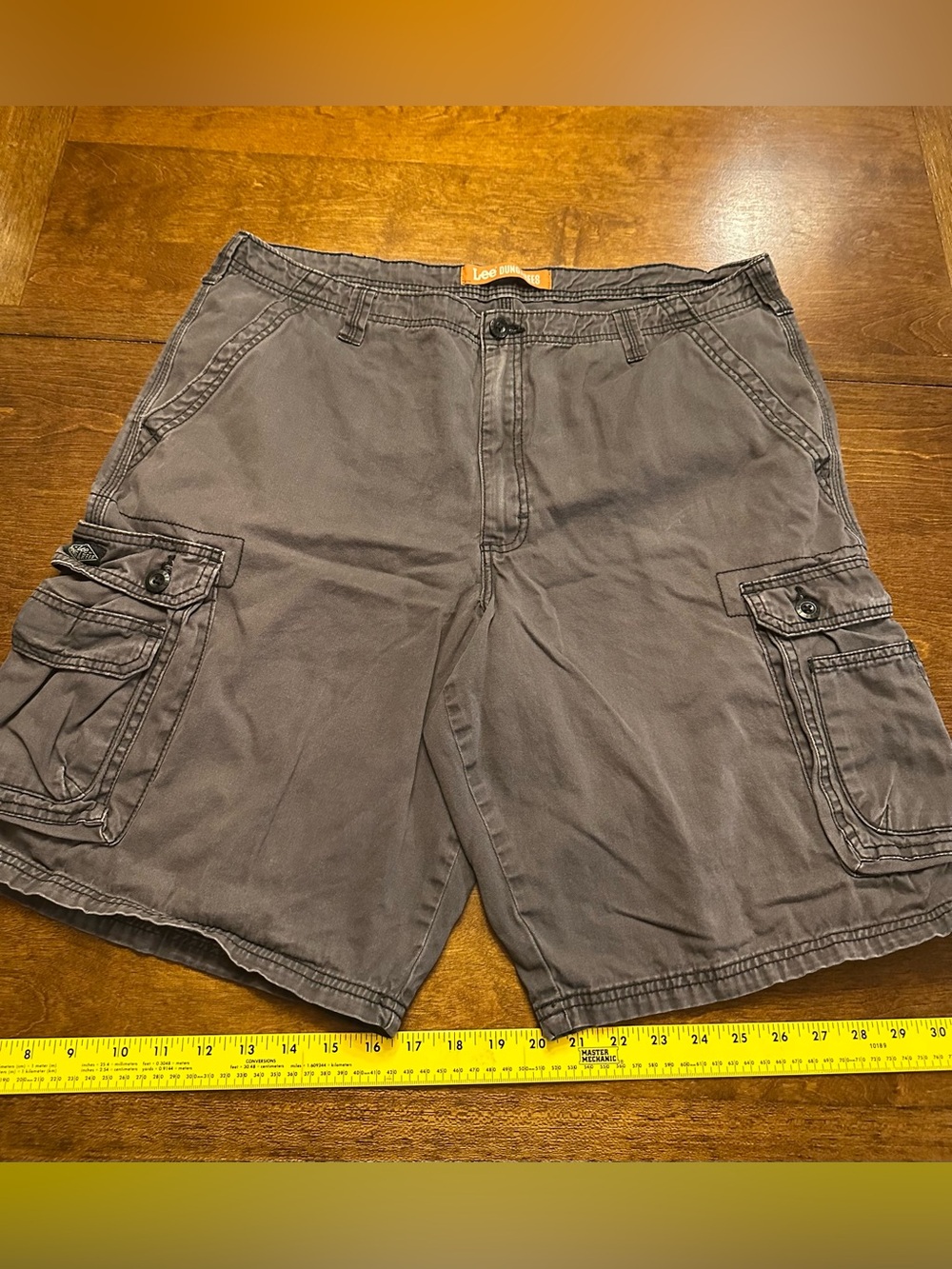 Lee Men's Cargo Shorts in Dark Gray
